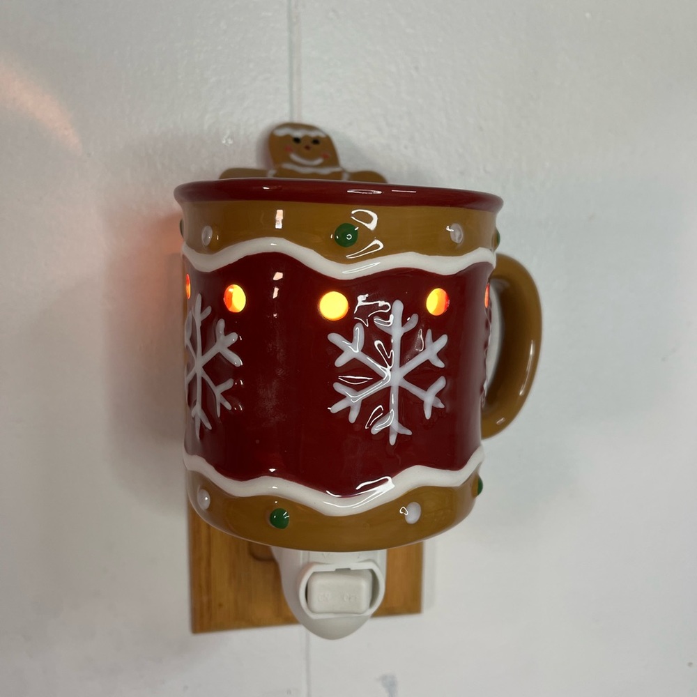 Scentsy Gingerbread Man Wax Warmer